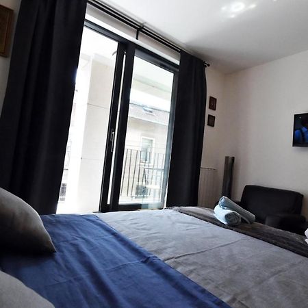 Tayson Square Dorcol New Location Free Garage Apartment Белград Екстериор снимка