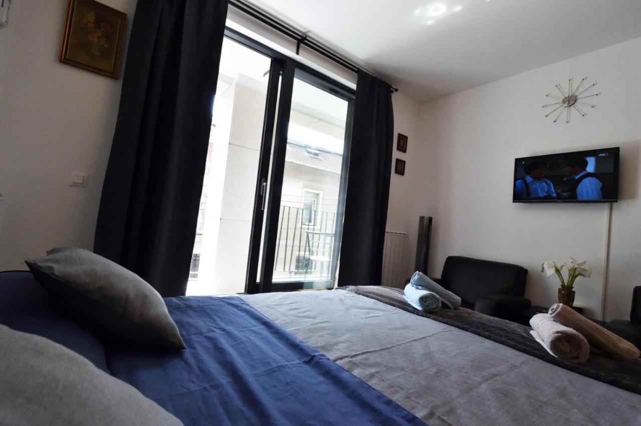 Tayson Square Dorcol New Location Free Garage Apartment Белград Екстериор снимка