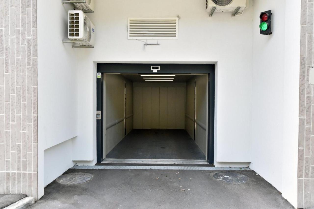 Tayson Square Dorcol New Location Free Garage Apartment Белград Екстериор снимка